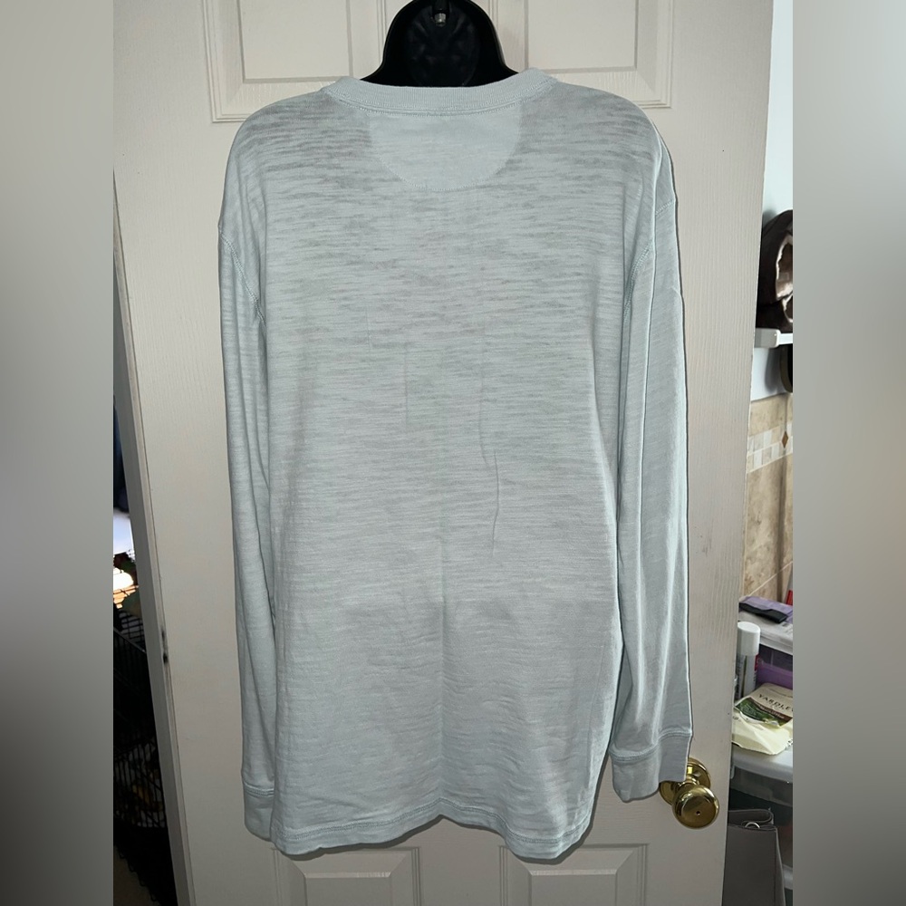 FAHERTY MEN'S SUNWASHED SLUB SKY BLUE HENLEY - Picture 6 of 8